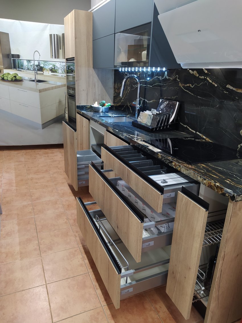 Taller de reparación de muebles de cocina en Valladolid