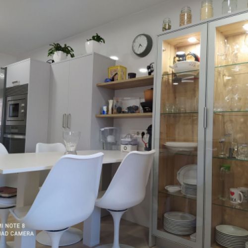 Baño con muebles a medida fabricados por Tecnimueble en Valladolid